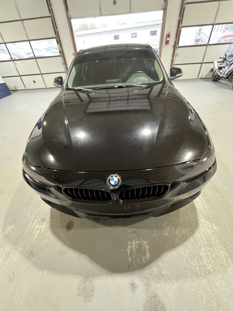 Used 2015 BMW 320i Sedan image 3