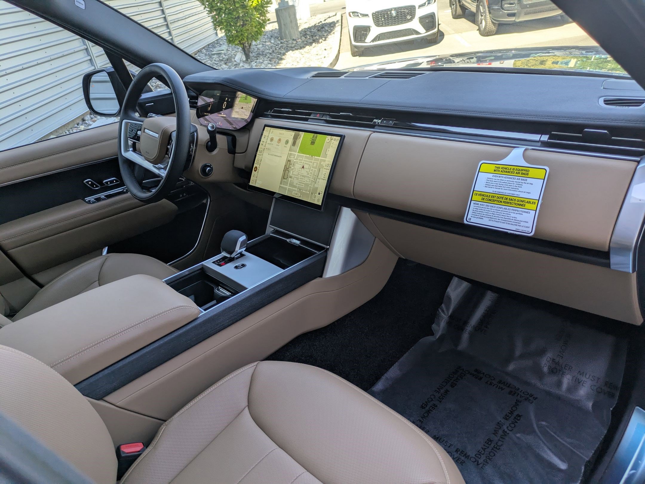 New 2025 Land Rover Range Rover Long Wheelbase SE image 33