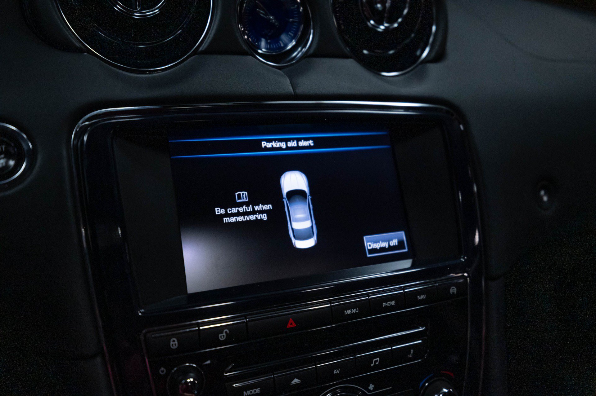Used 2013 Jaguar XJ AWD image 41