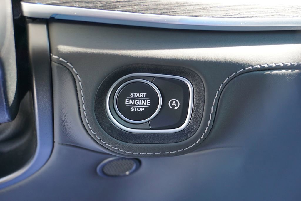 Certified 2025 Mercedes-Benz Maybach GLS 600 4MATIC image 31