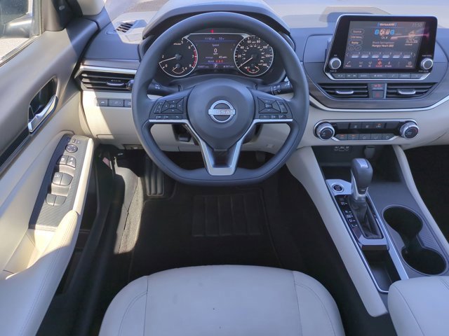 Certified 2025 Nissan Altima 2.5 SV image 15
