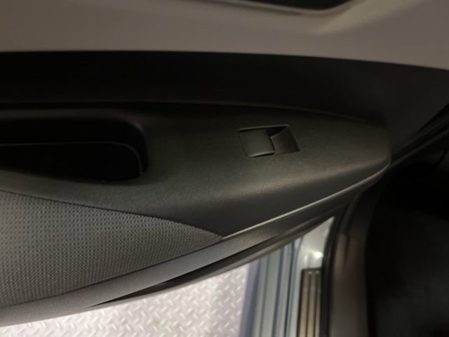 Used 2022 Toyota Corolla LE image 46