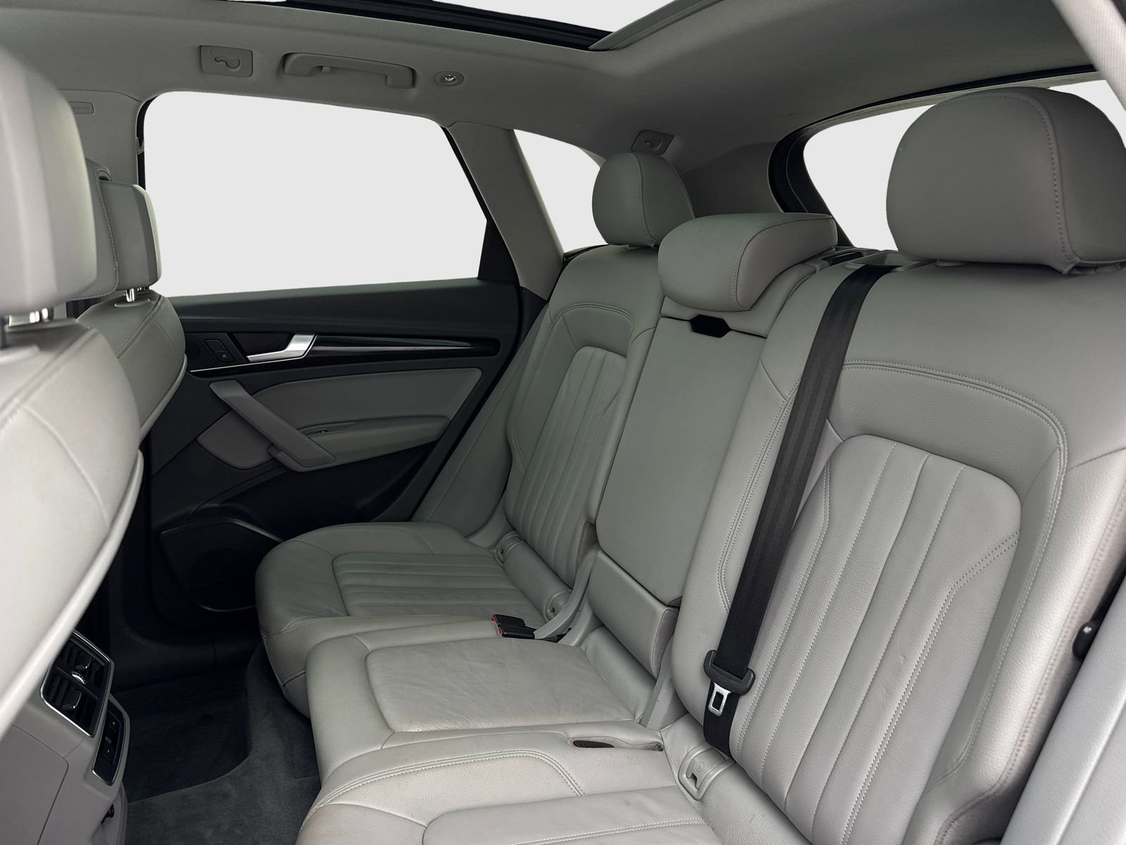 Used 2019 Audi Q5 2.0T Premium w/ Convenience Package AWD/4WD image 33