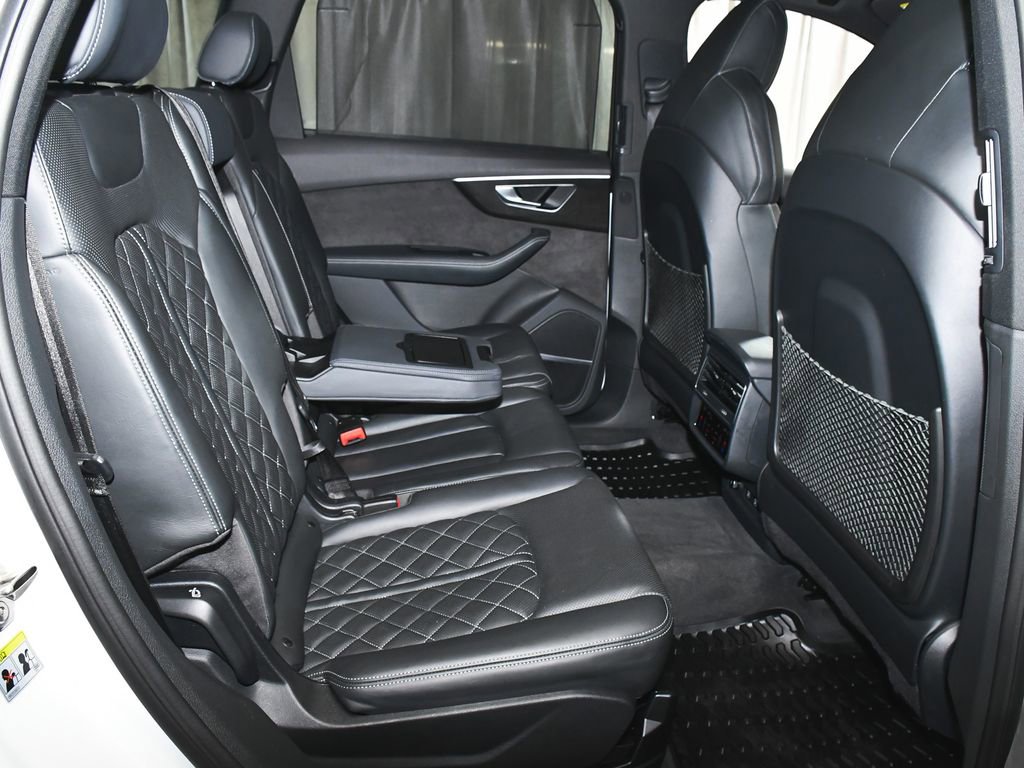 Used 2021 Audi SQ7 Premium Plus w/ Executive Package image 60