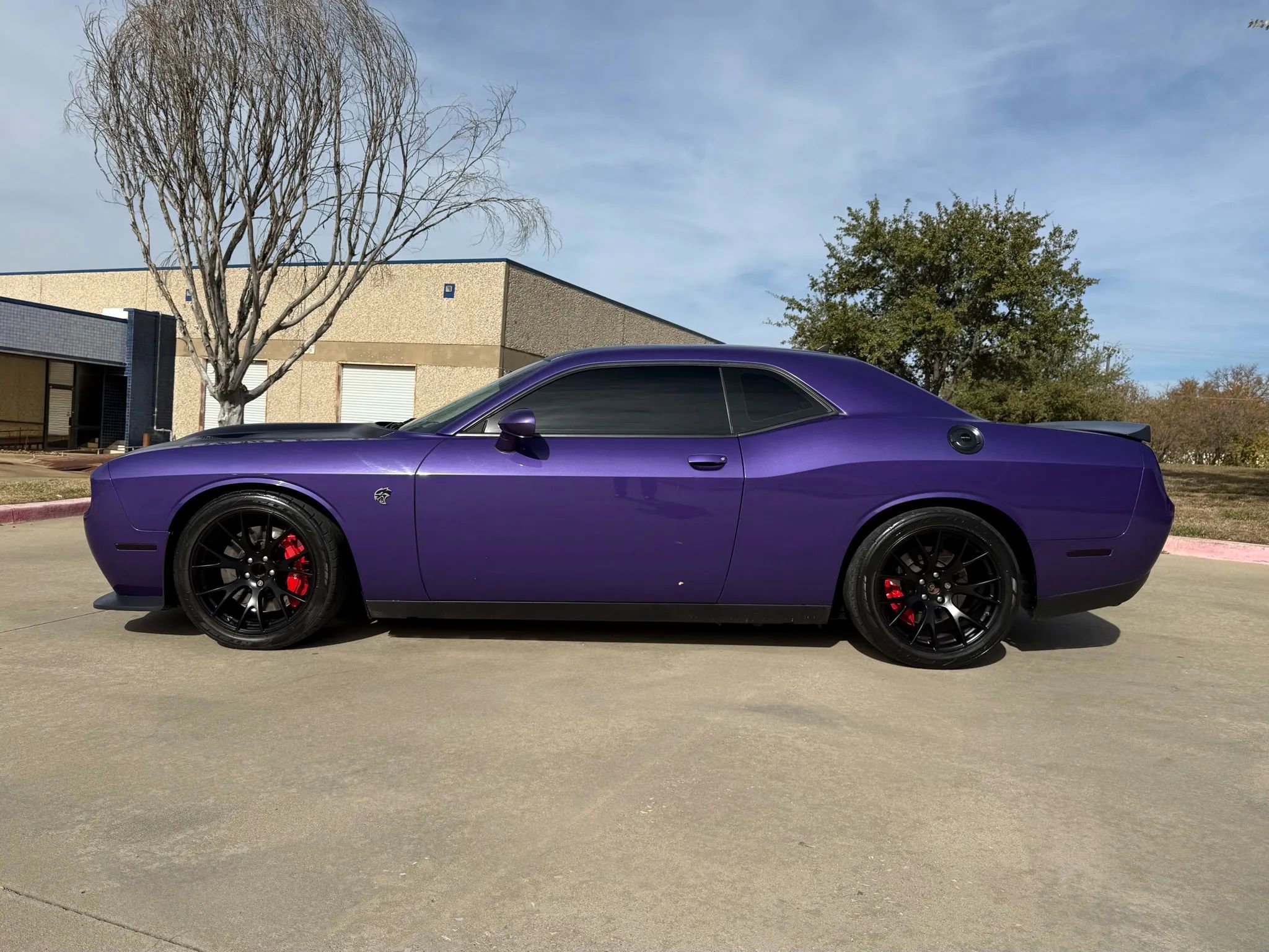 Used 2016 Dodge Challenger SRT Hellcat image 3