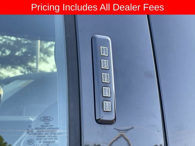 Used 2018 Ford F150 Platinum w/ Equipment Group 701A Luxury AWD/4WD image 3