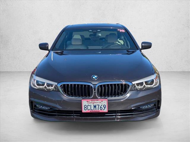 Used 2018 BMW 540i image 2