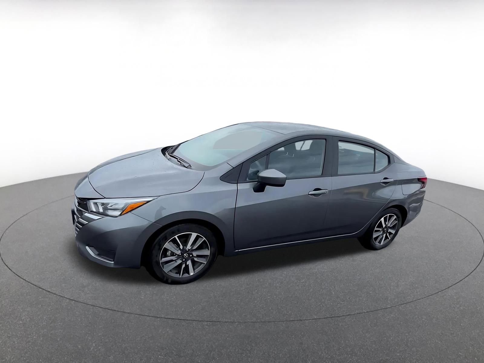 Used 2025 Nissan Versa SV image 7