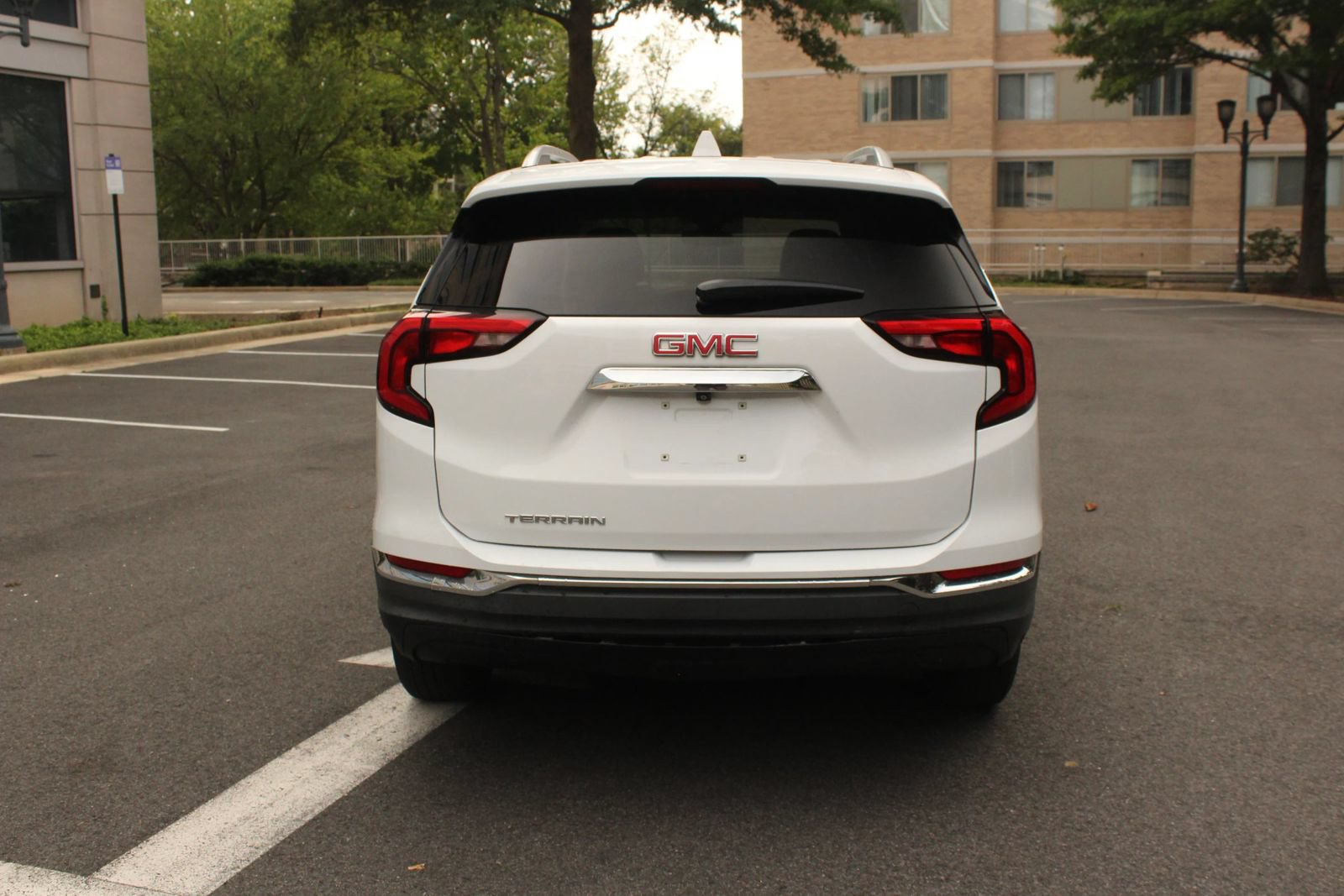 Used 2020 GMC Terrain SLT FWD image 8