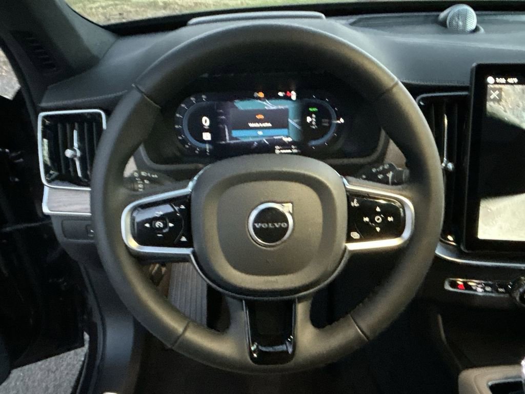 Certified 2025 Volvo XC90 T8 Ultra image 18