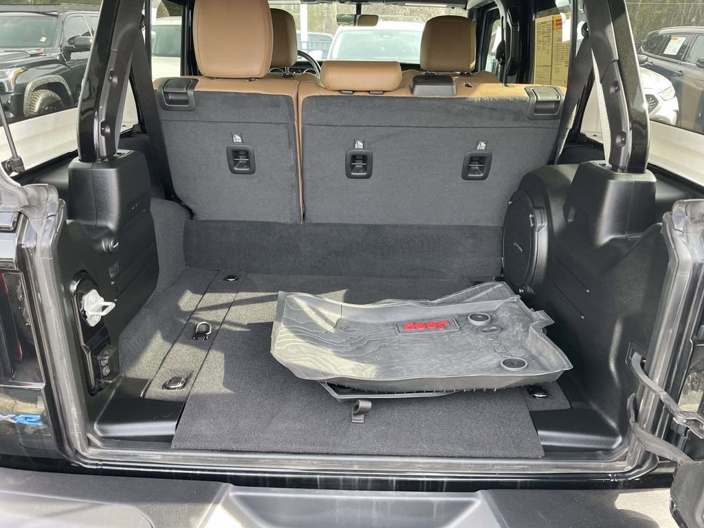 Used 2023 Jeep Wrangler Unlimited Rubicon 4xe w/ Steel Bumper Group image 47