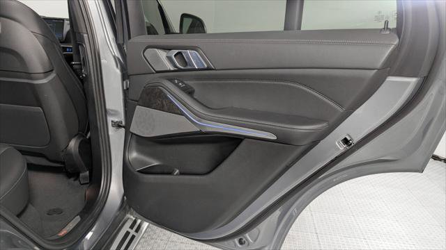 Used 2025 BMW X5 sDrive40i w/ Climate Comfort Package RWD image 21