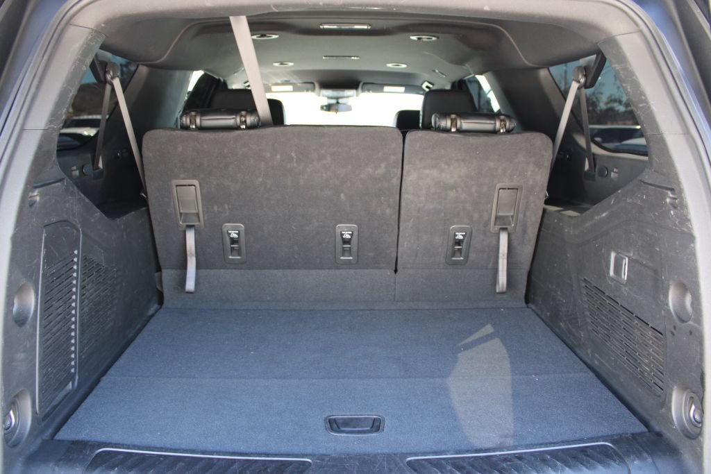 Used 2024 Chevrolet Suburban LS w/ Driver Alert Package RWD image 9