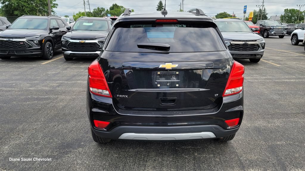 Used 2019 Chevrolet Trax LT w/ LT Convenience Package FWD image 5