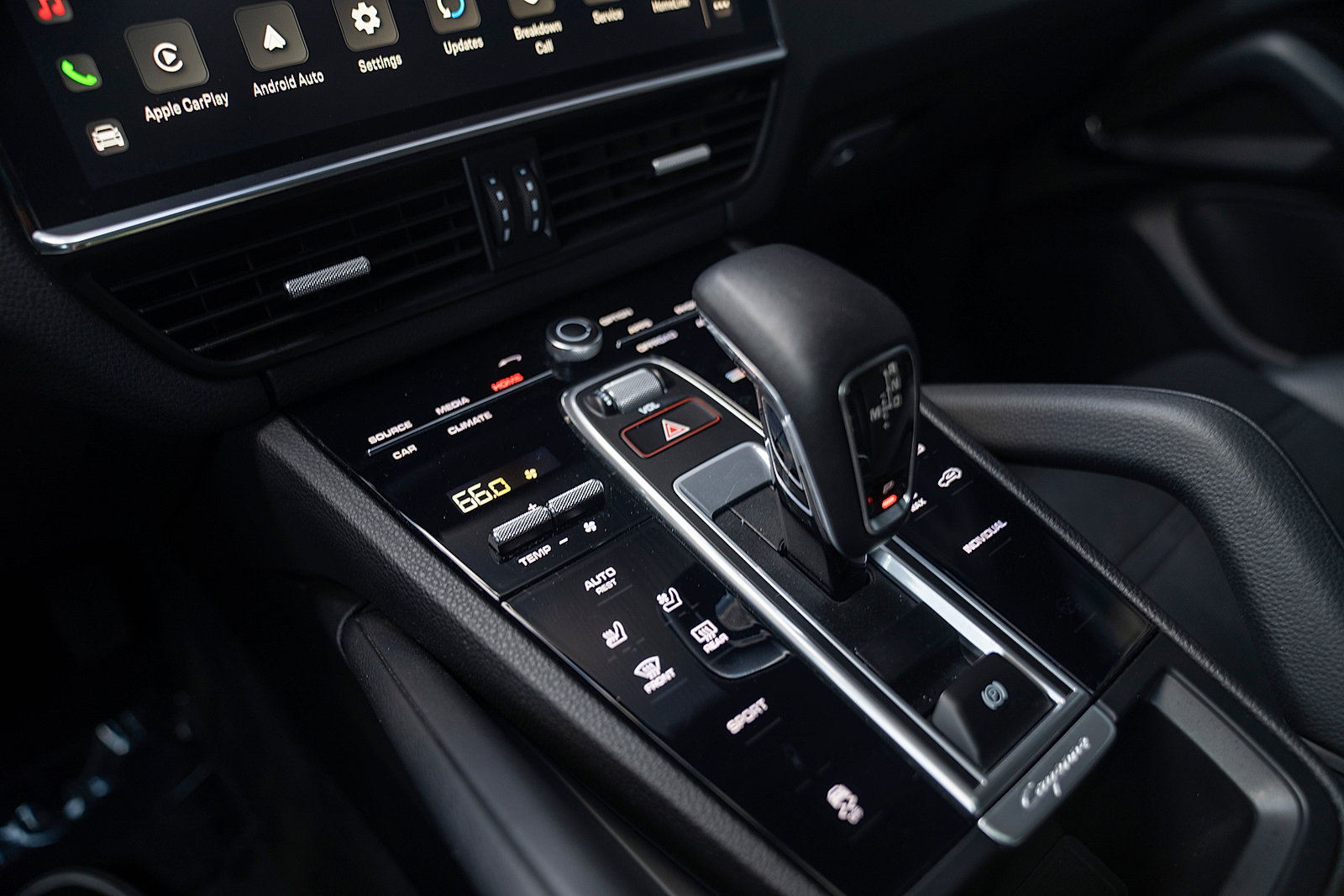 Certified 2022 Porsche Cayenne Platinum Edition AWD/4WD image 14