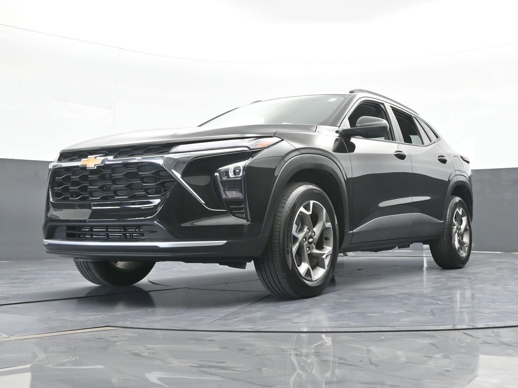 Used 2025 Chevrolet Trax LT w/ Driver Confidence Package FWD image 51