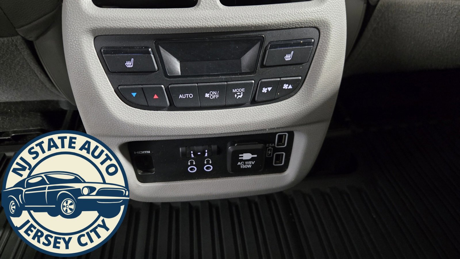 Used 2020 Honda Pilot Touring image 29