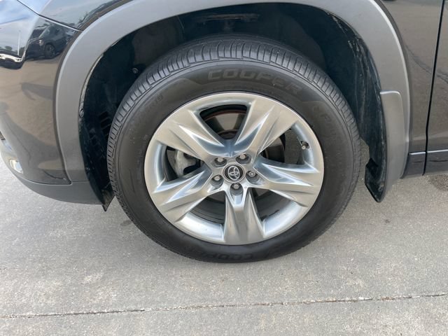 Used 2019 Toyota Highlander Limited w/ Protection Package #3 AWD/4WD image 41
