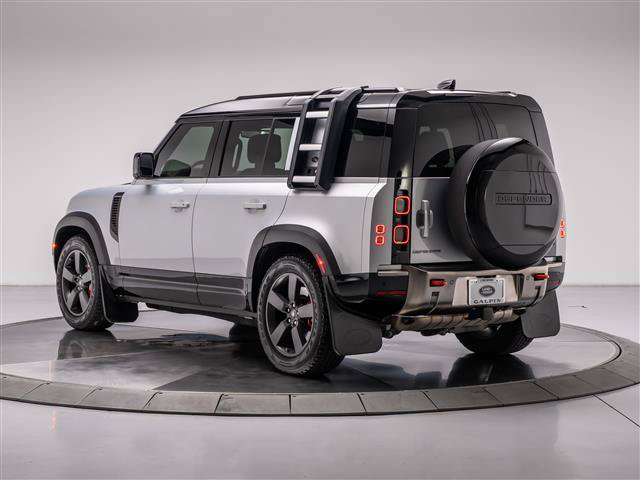 Used 2023 Land Rover Defender 110 X AWD/4WD image 3
