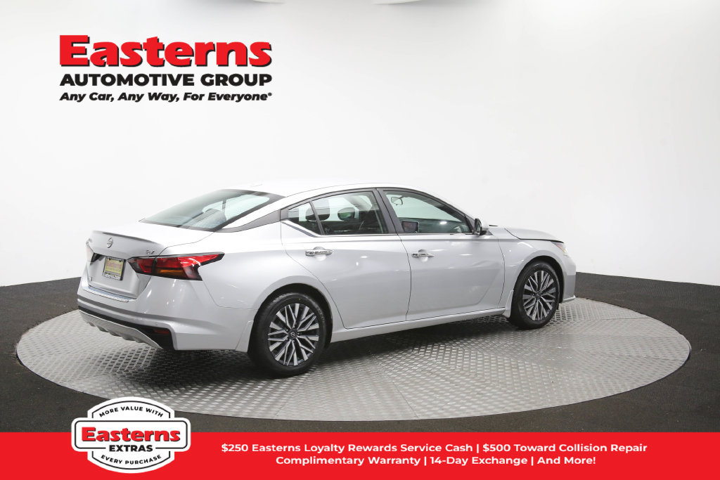 Used 2023 Nissan Altima 2.5 SV FWD image 43