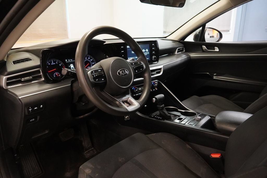 Used 2021 Kia K5 LX FWD image 6