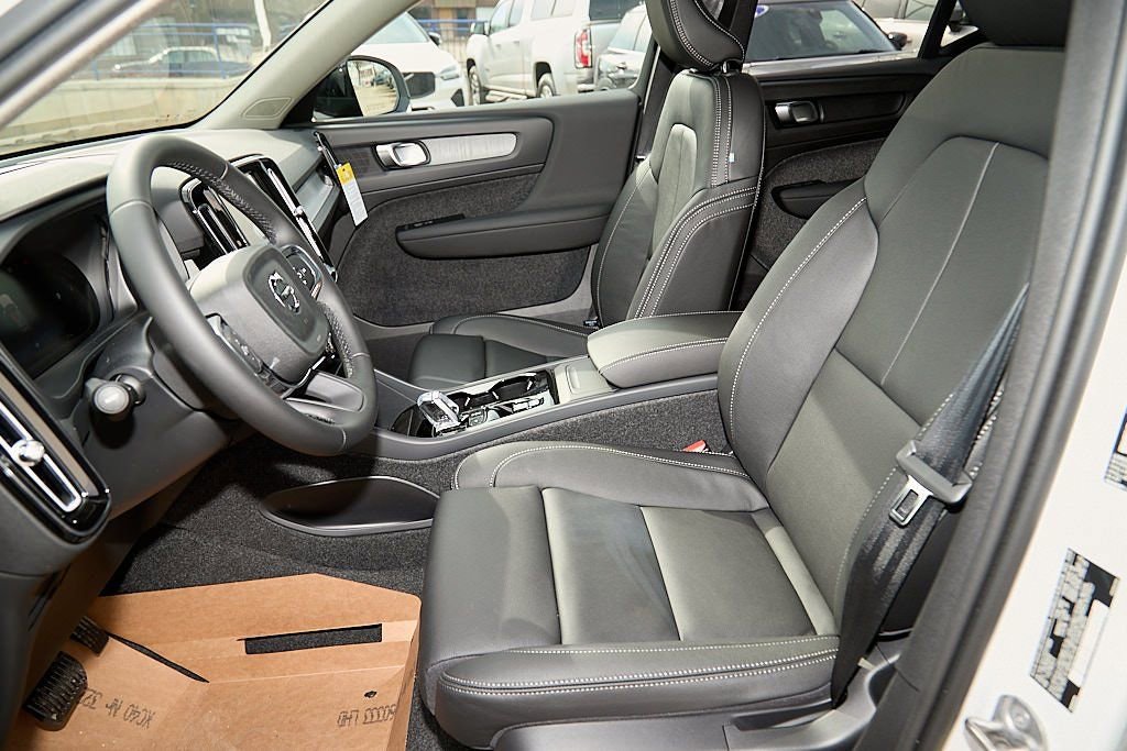 New 2026 Volvo XC40 B5 Plus w/ Protection Package Premier image 14