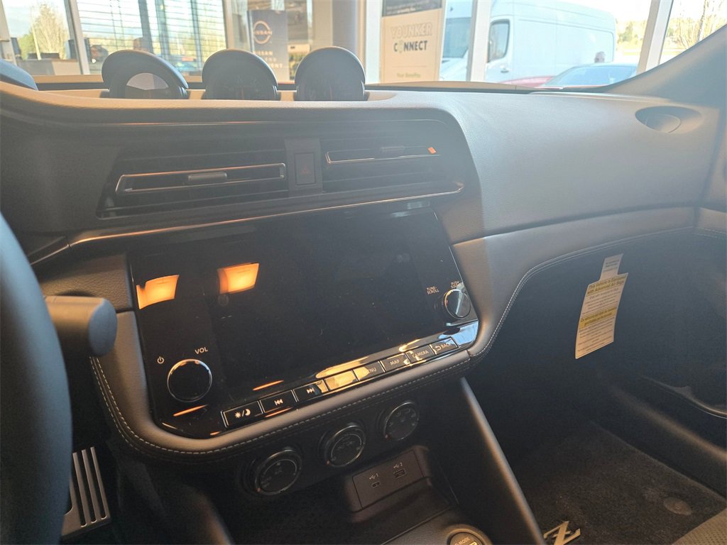 New 2024 Nissan Z Performance w/ Heritage Edition image 11