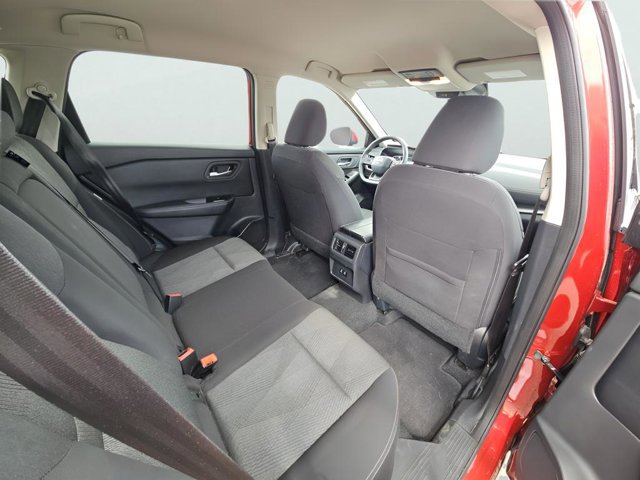 Certified 2025 Nissan Rogue SV image 24