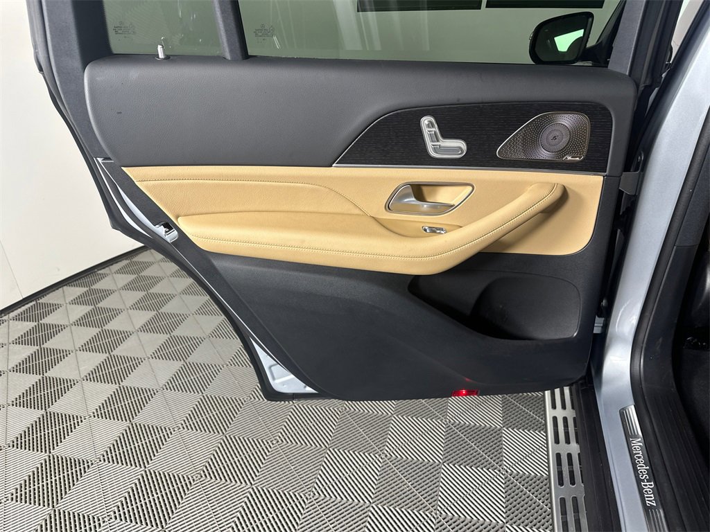 Certified 2025 Mercedes-Benz GLS 450 4MATIC image 24