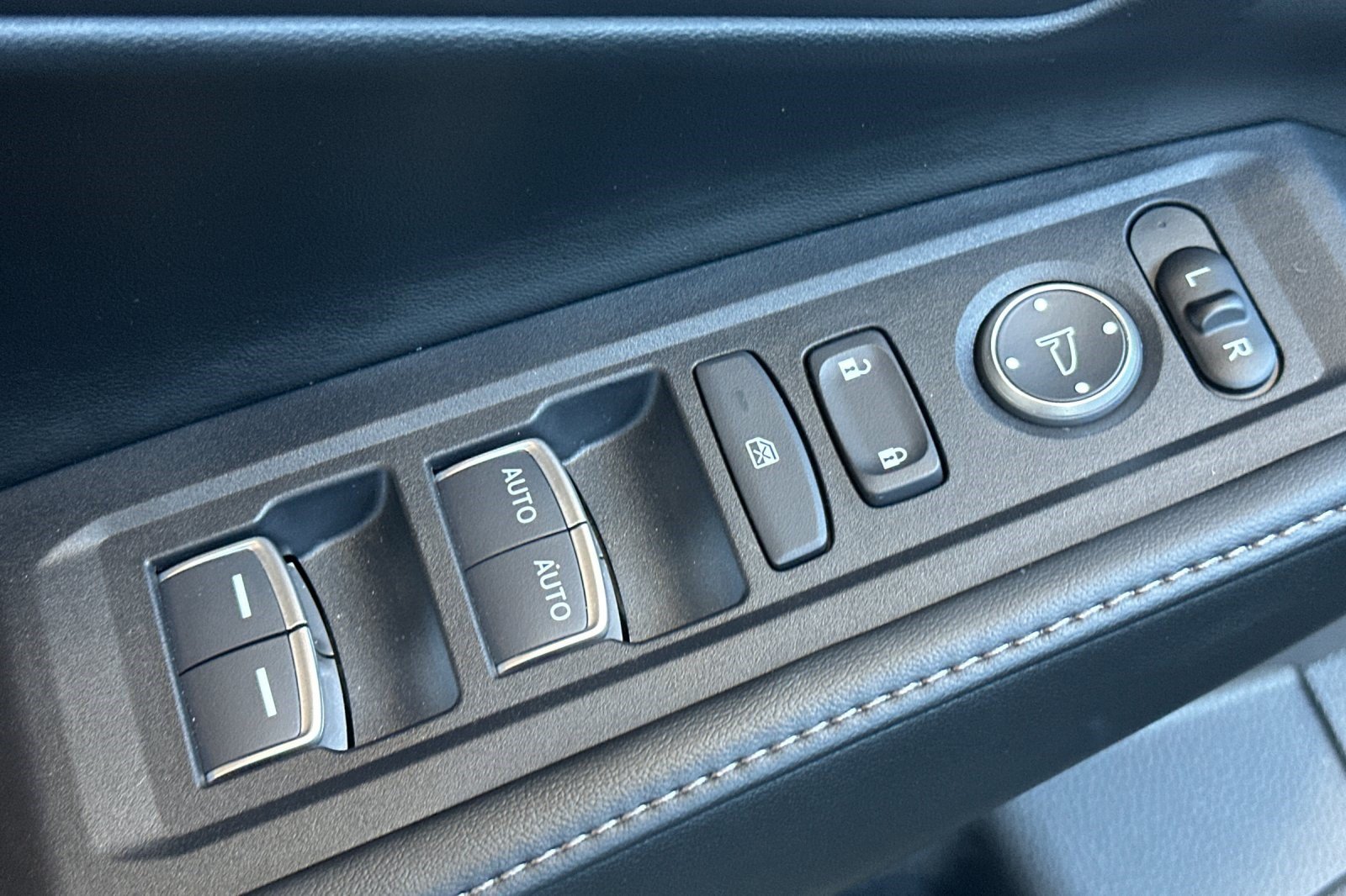 Used 2025 Honda Accord Sport image 13