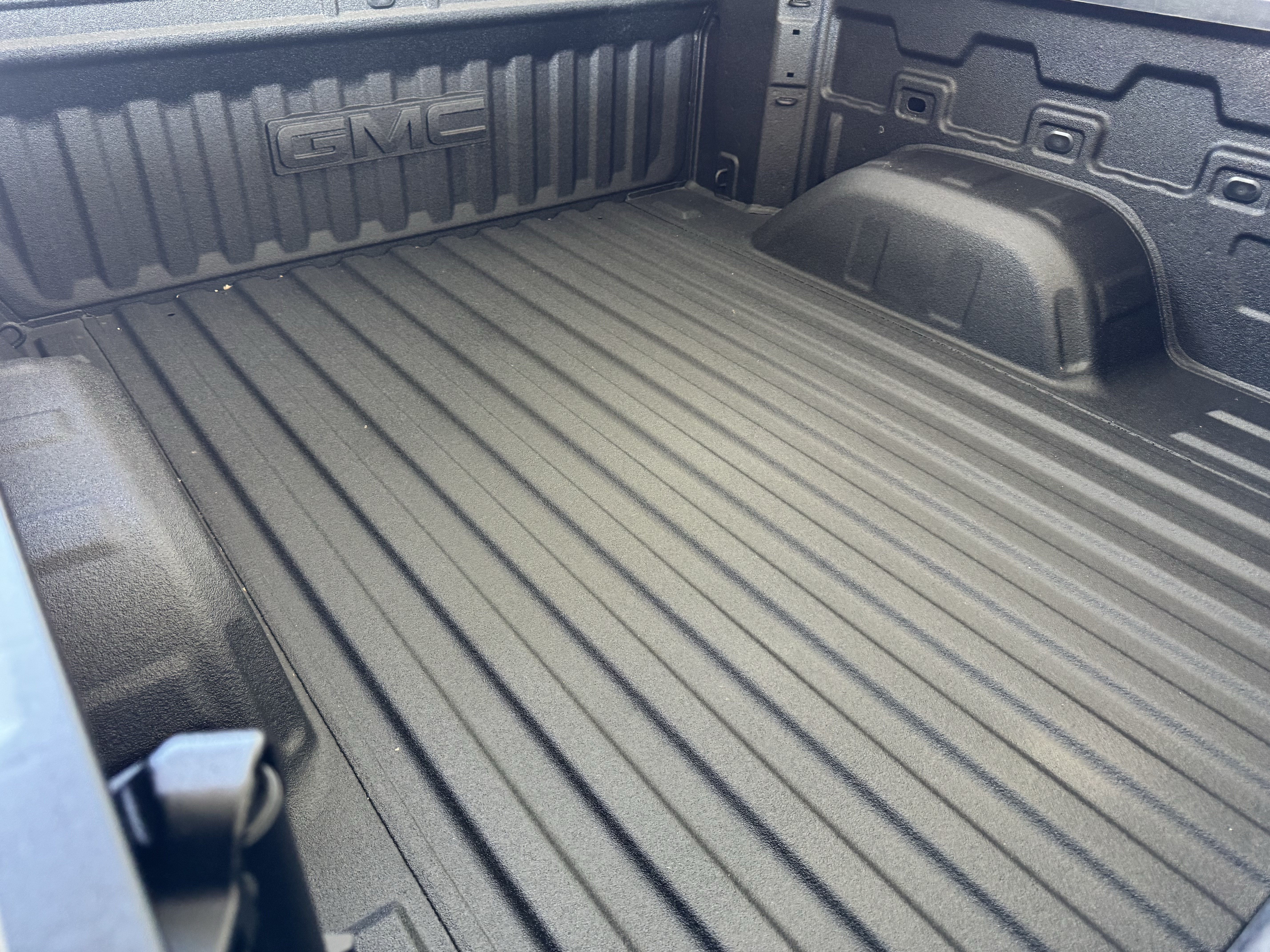 Certified 2025 GMC Sierra 1500 AT4 AWD/4WD image 19