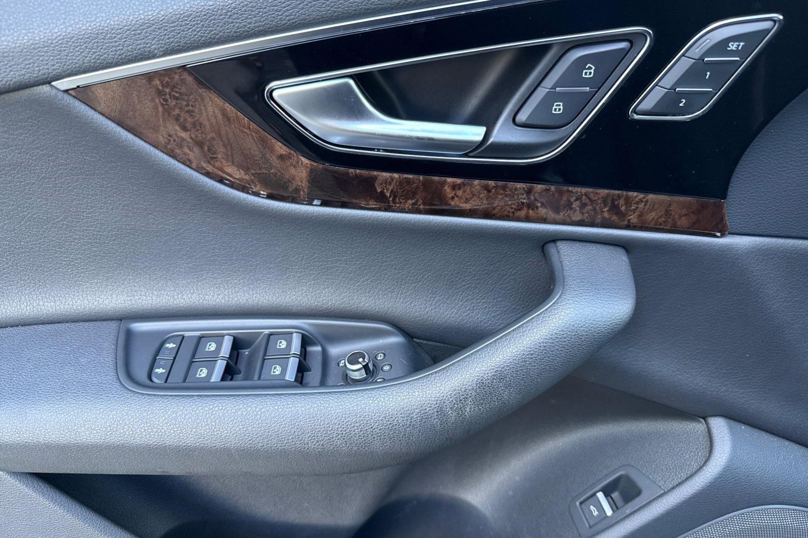 Used 2018 Audi Q7 3.0T Prestige image 12