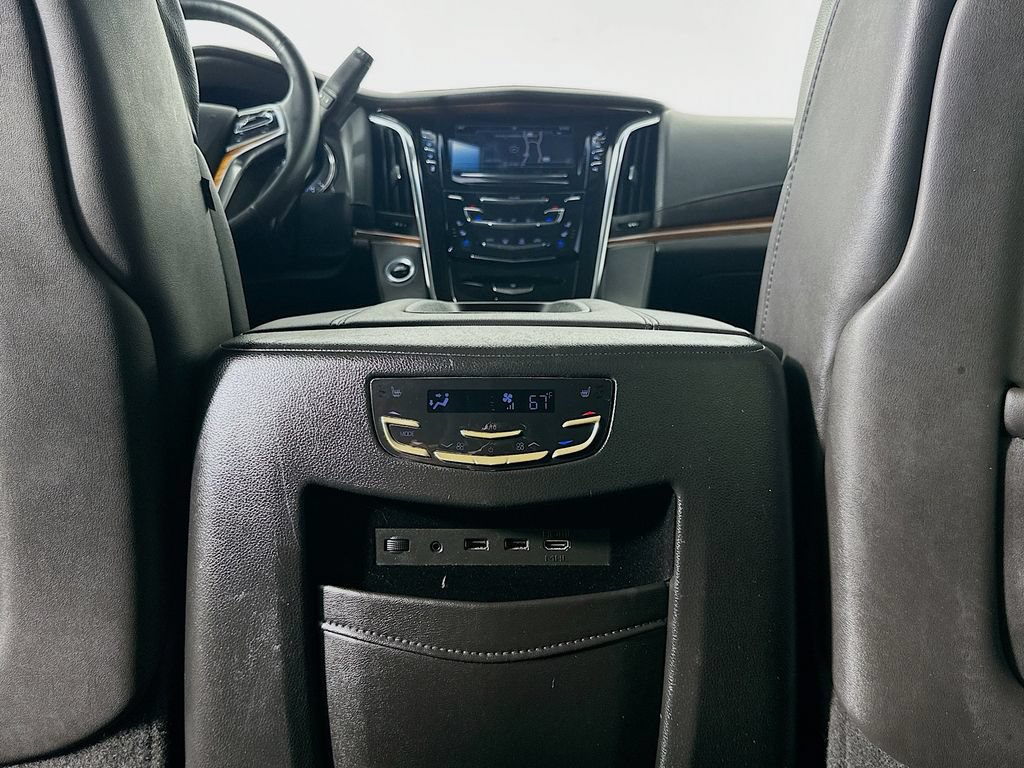 Used 2017 Cadillac Escalade ESV Luxury AWD/4WD image 27