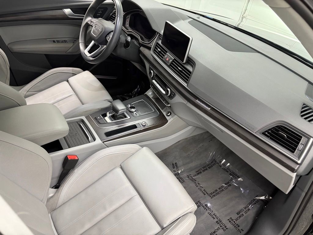Used 2020 Audi Q5 2.0T Premium Plus w/ Premium Plus Package image 45