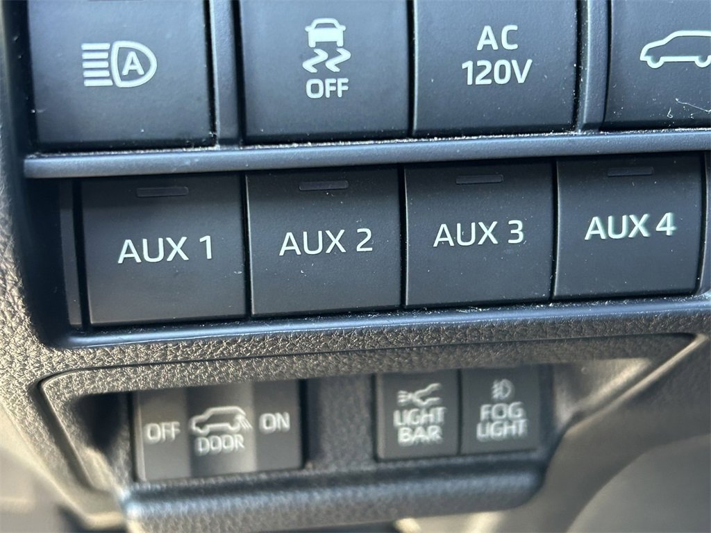 Certified 2025 Toyota 4Runner Trailhunter image 28