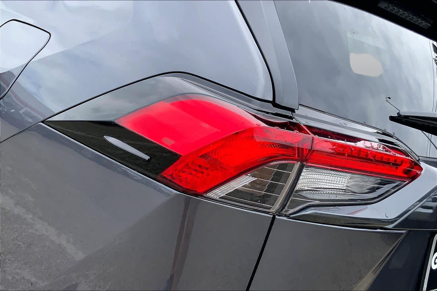 Used 2025 Toyota RAV4 XLE AWD/4WD image 28