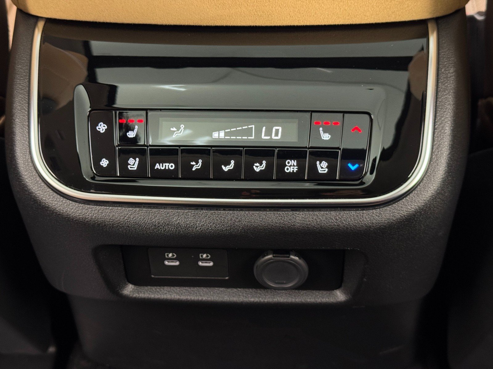 Used 2025 INFINITI QX80 Luxe w/ Cargo Package AWD/4WD image 37