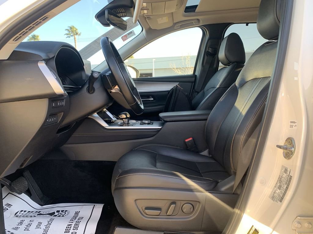 Used 2024 MAZDA CX-90 3.3 Turbo w/ Premium Package image 17