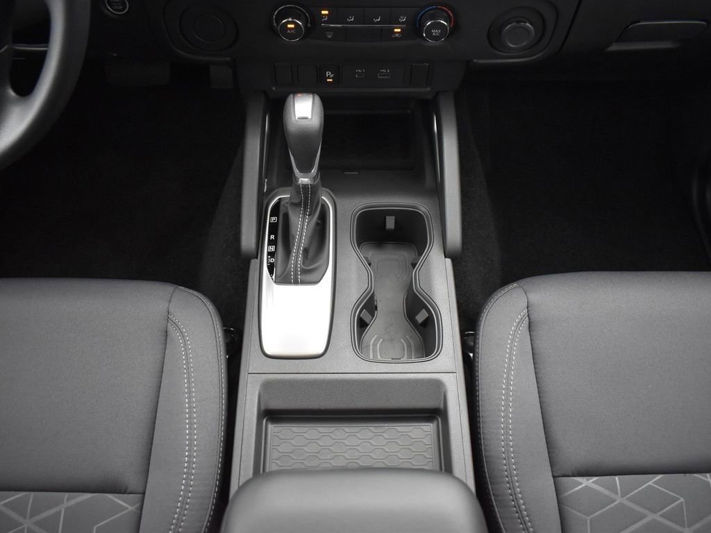 Used 2025 Nissan Frontier SV w/ Tow Package image 12