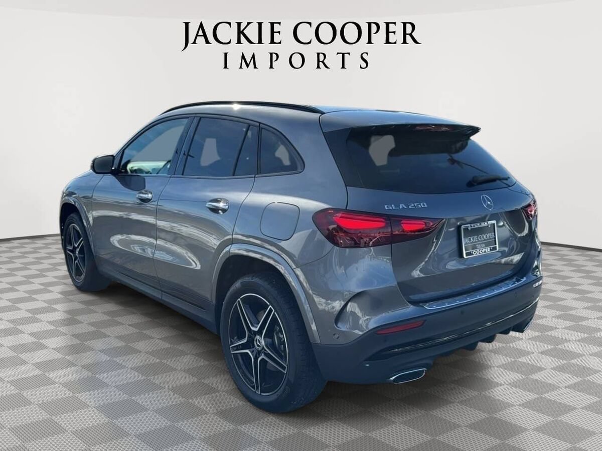 New 2026 Mercedes-Benz GLA 250 4MATIC video 3