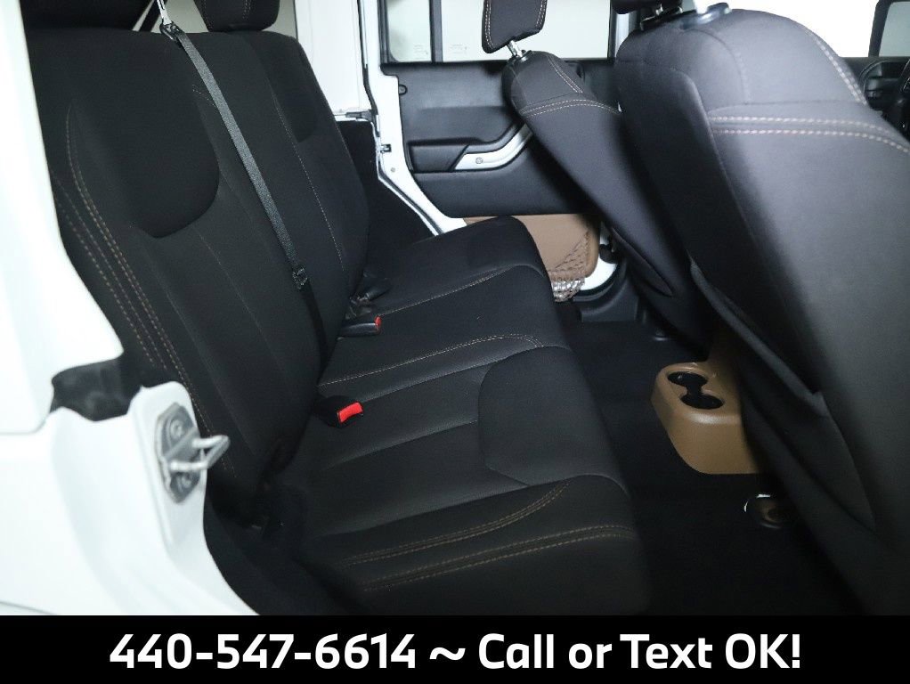 Used 2014 Jeep Wrangler Unlimited Sahara image 27