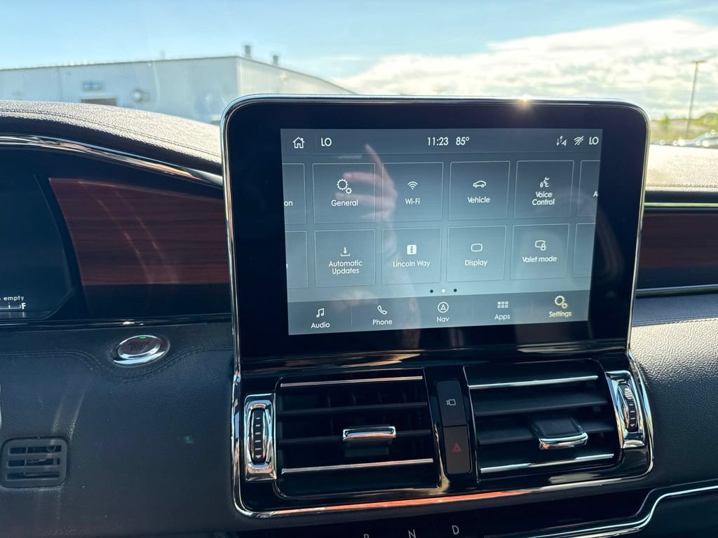 Used 2021 Lincoln Navigator L Reserve w/ Luxury Package AWD/4WD image 13