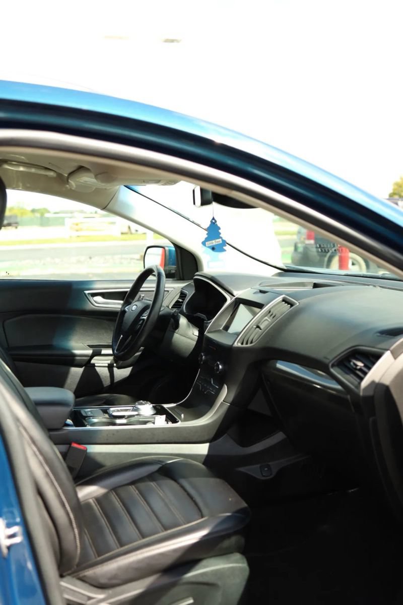 Used 2020 Ford Edge SEL FWD image 35