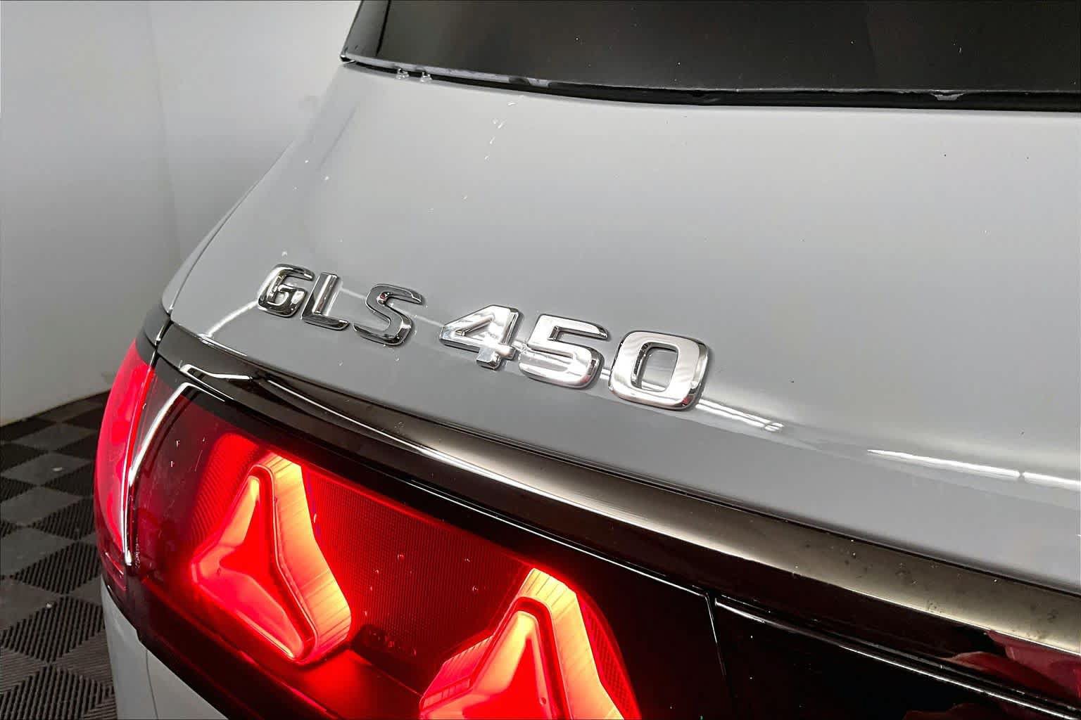 New 2027 Mercedes-Benz GLS 450 4MATIC image 7