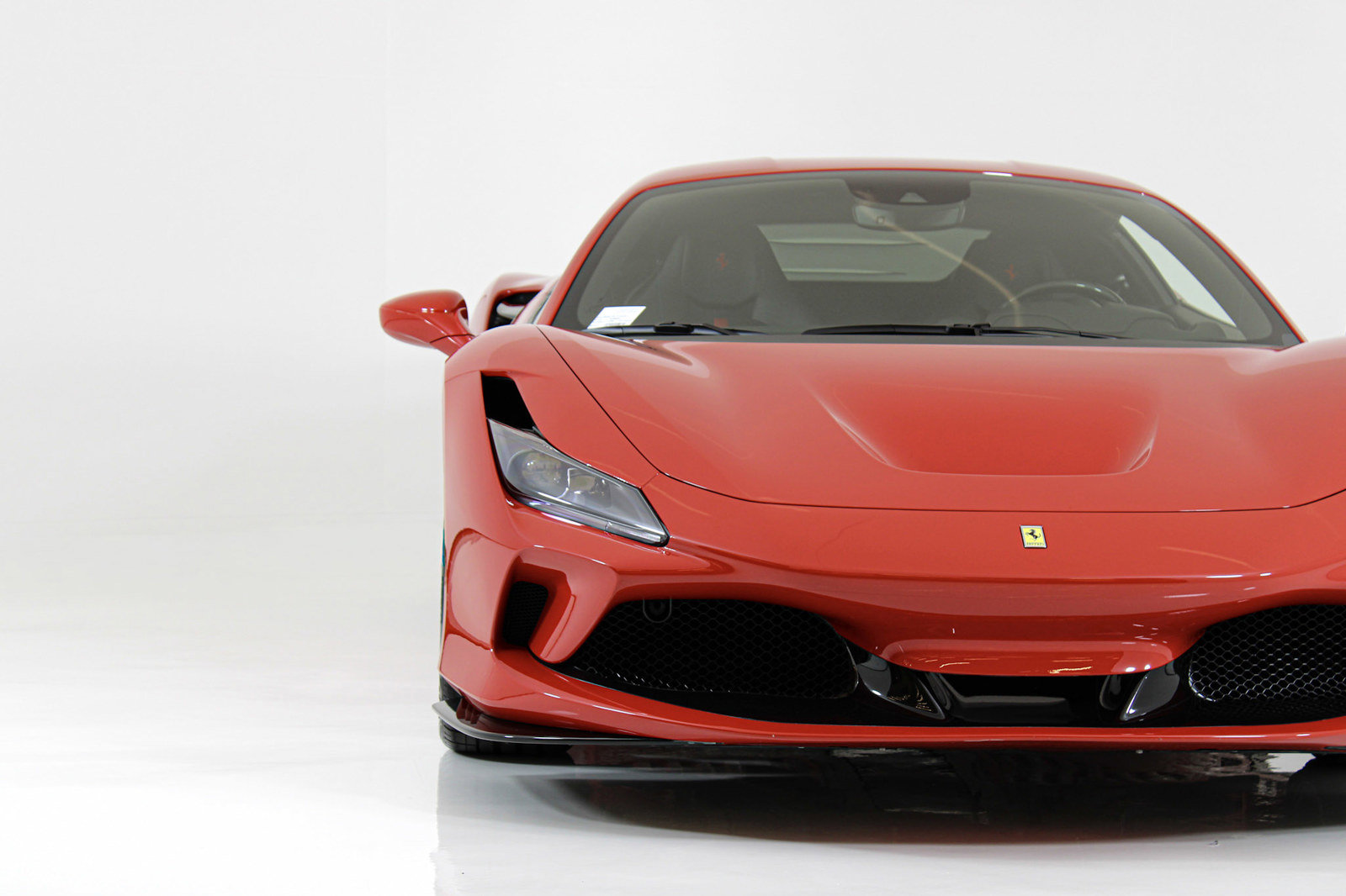 Certified 2021 Ferrari F8 Tributo RWD image 15