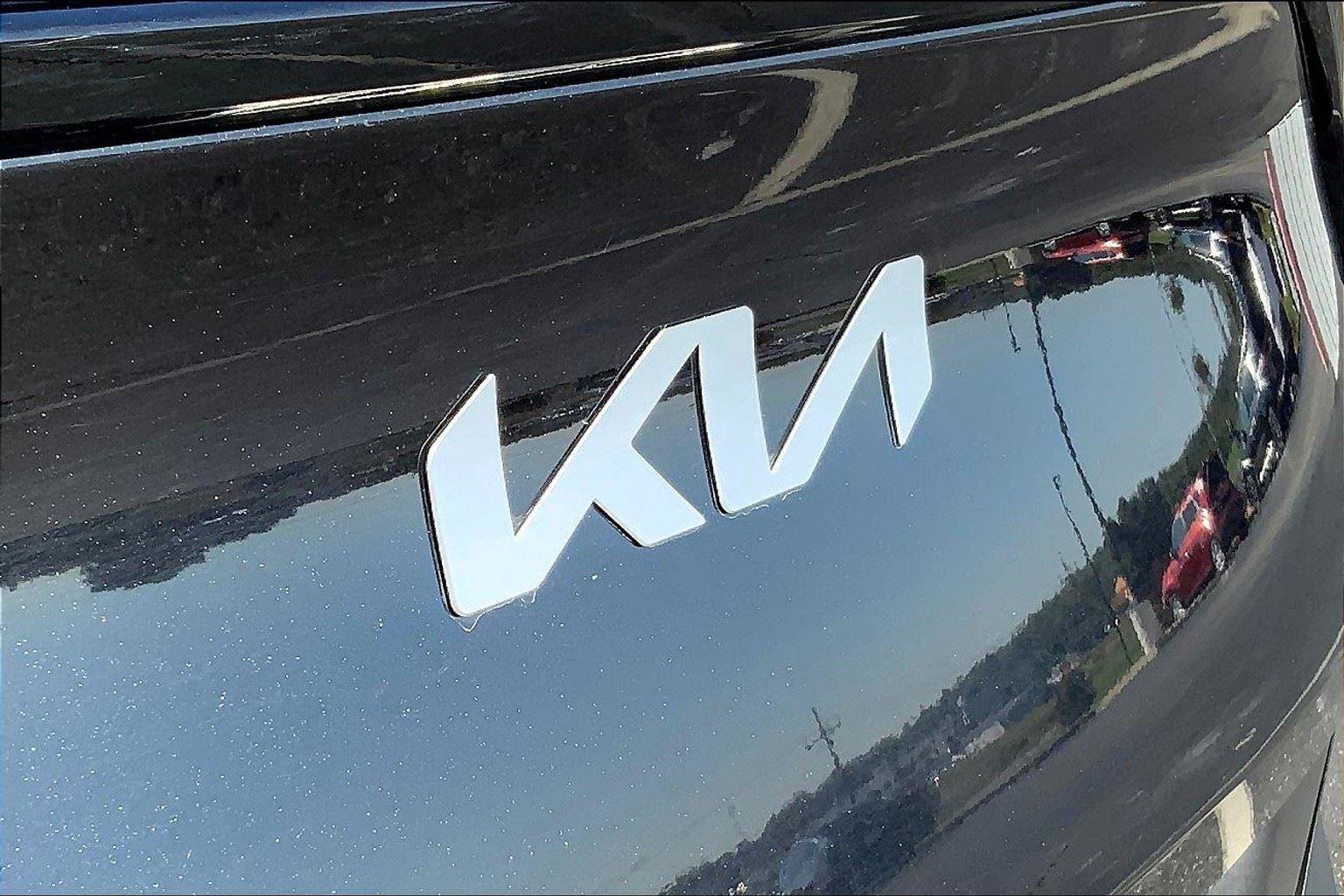 Used 2024 Kia Sportage LX image 29