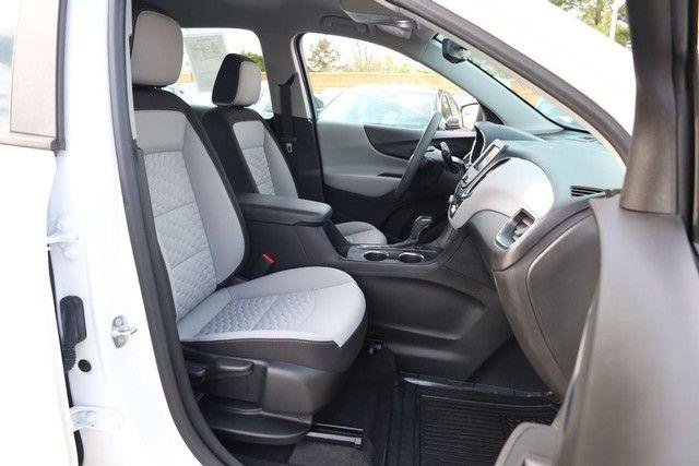 Used 2020 Chevrolet Equinox LS FWD image 23
