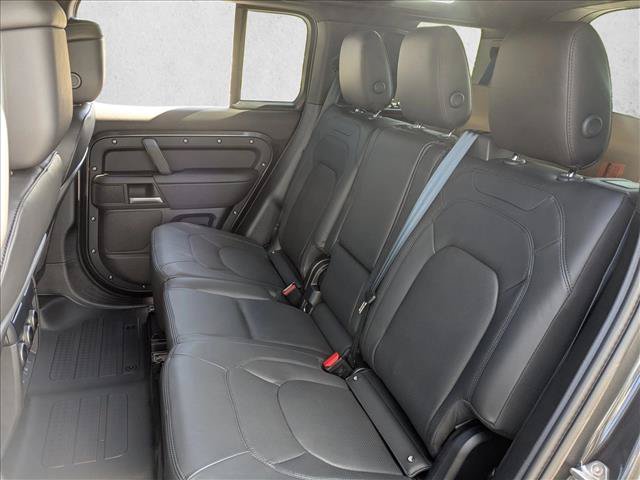New 2026 Land Rover Defender 110 X-Dynamic SE AWD/4WD image 16