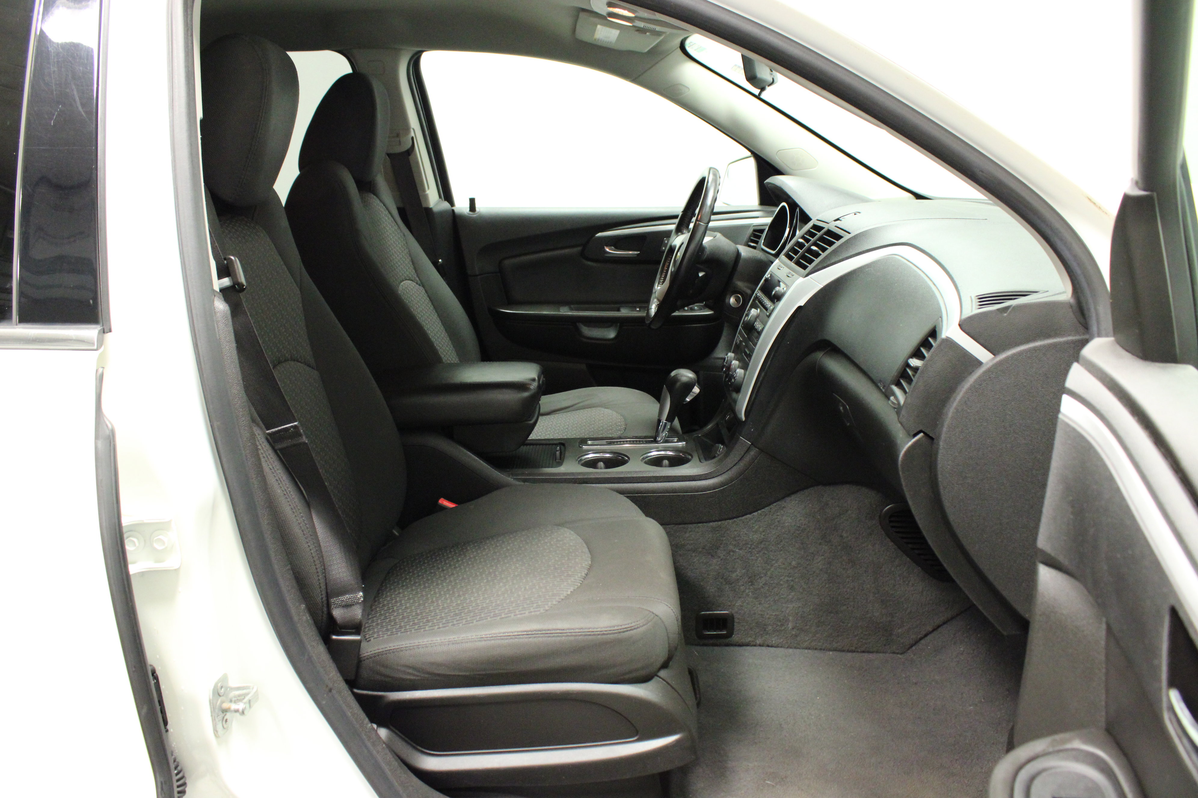 Used 2012 Chevrolet Traverse LT FWD image 13