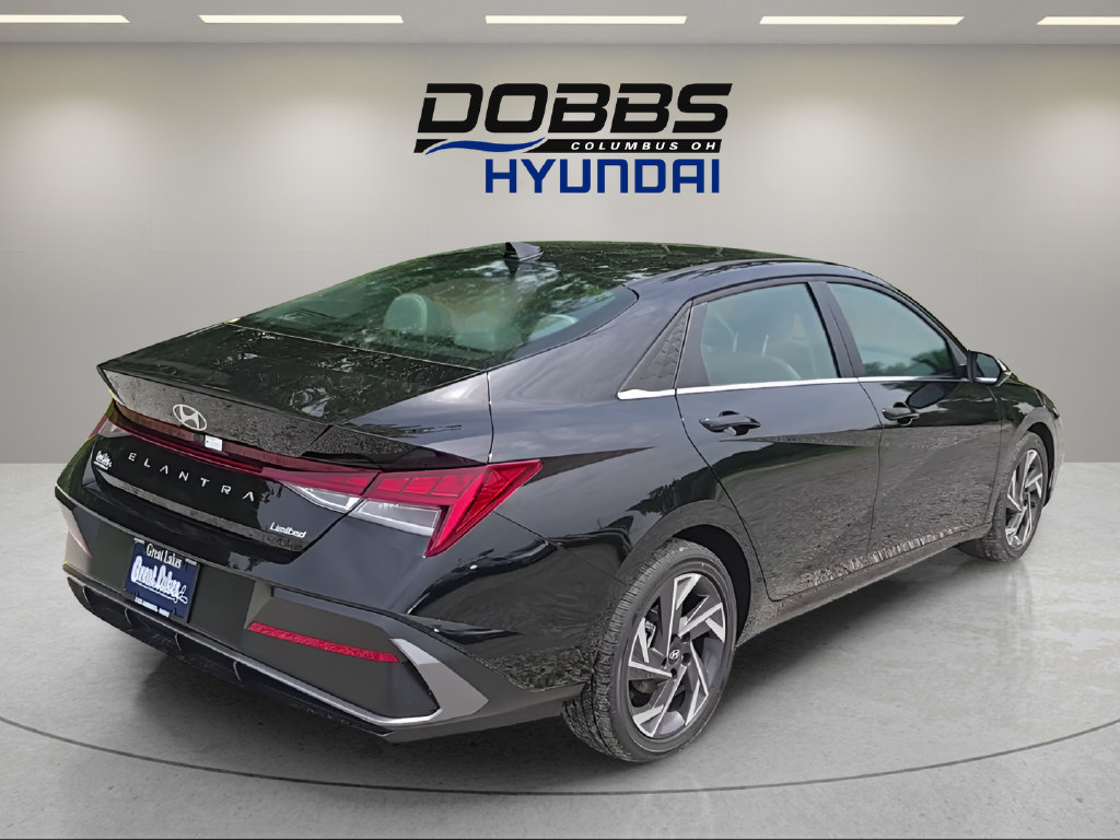 New 2026 Hyundai Elantra Limited FWD image 5